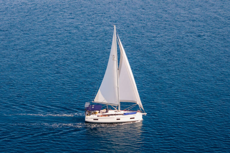 BAVARIA C38 2024 photo